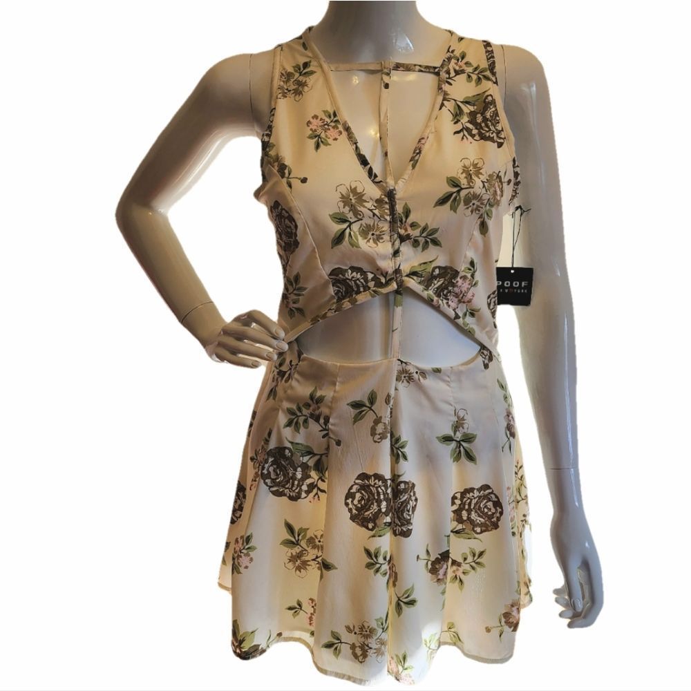 Proof Eggwhite Floral Jumper / Romper Medium - Picture 1 of 12
